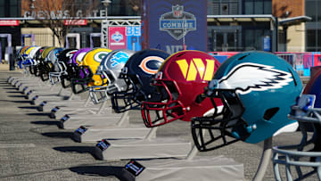 这使得他在 这使得他在